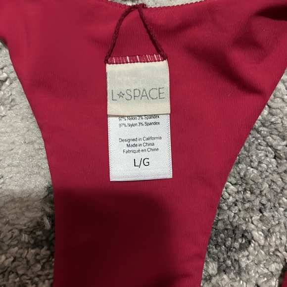 L*SPACE sports bra - Picture 2 of 3
